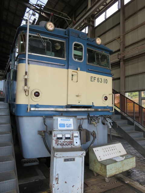 02-EF63.JPG